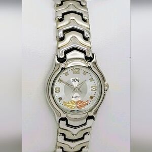 Silver SDG 12K Black Hills Gold Leaves Stainless Steel Watch
